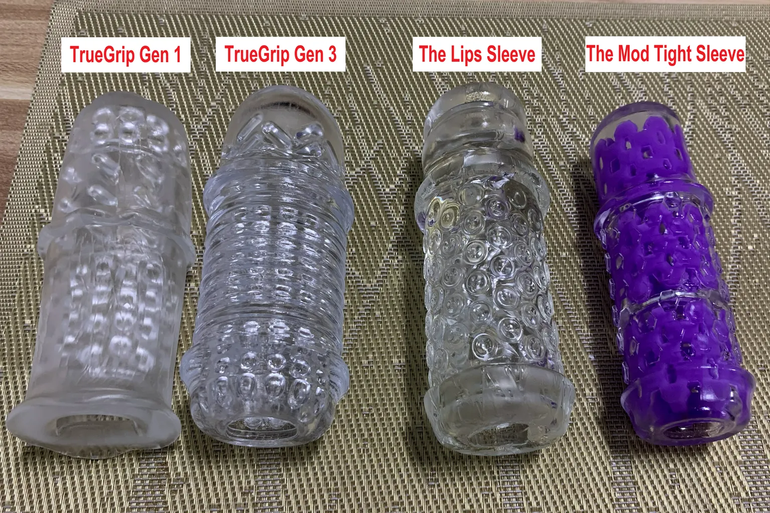 Comparación exterior de las fundas TrueGrip Gen 1, TrueGrip Gen 3, The Lips Sleeve y The Mod Tight Sleeve