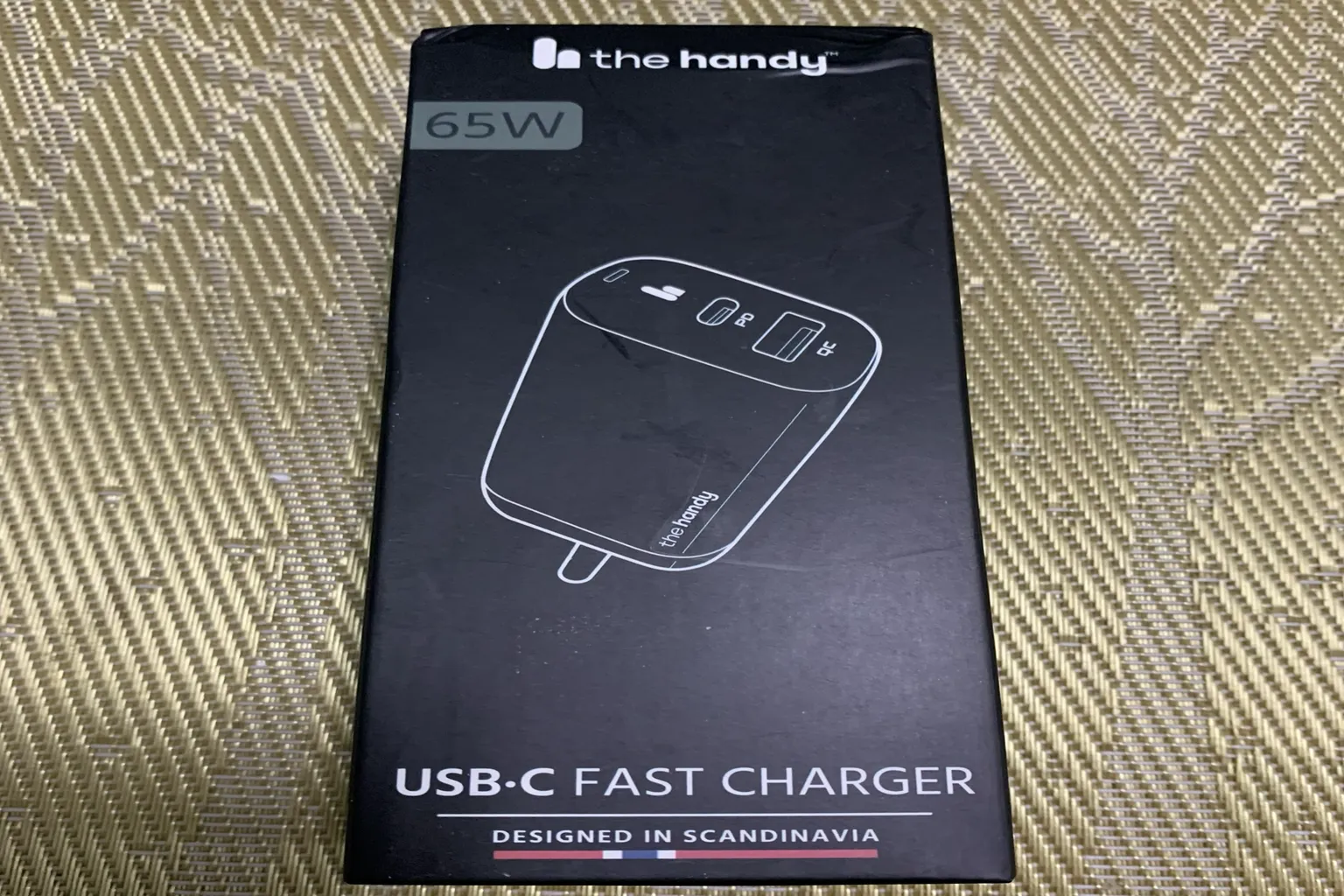 Caja del cargador rápido USB-C de 65 W de The Handy